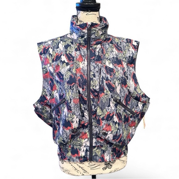 NWT FP Movement Blue Supernova Floral Pippa Packable Hooded Lightweight Vest | S - Picture 2 of 15